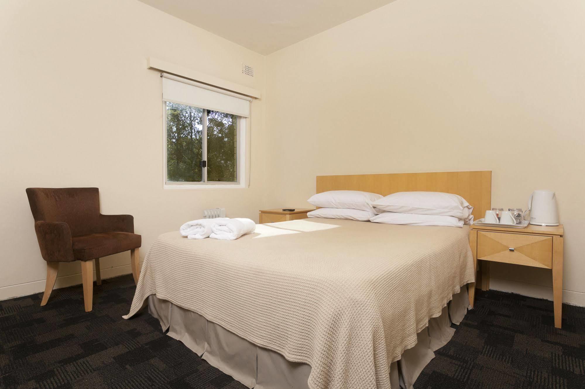 ג'סמונד Shortland Budget Accommodation מראה חיצוני תמונה