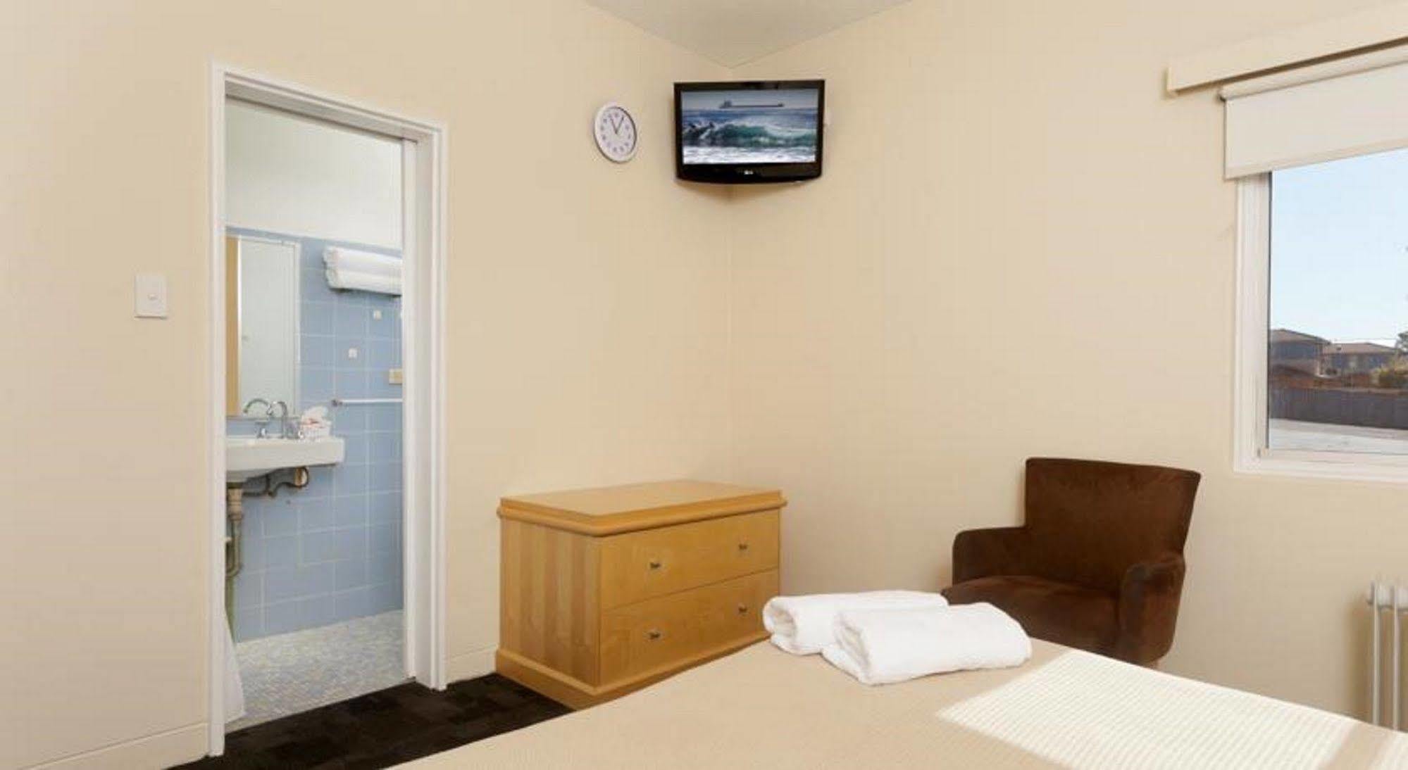 ג'סמונד Shortland Budget Accommodation מראה חיצוני תמונה