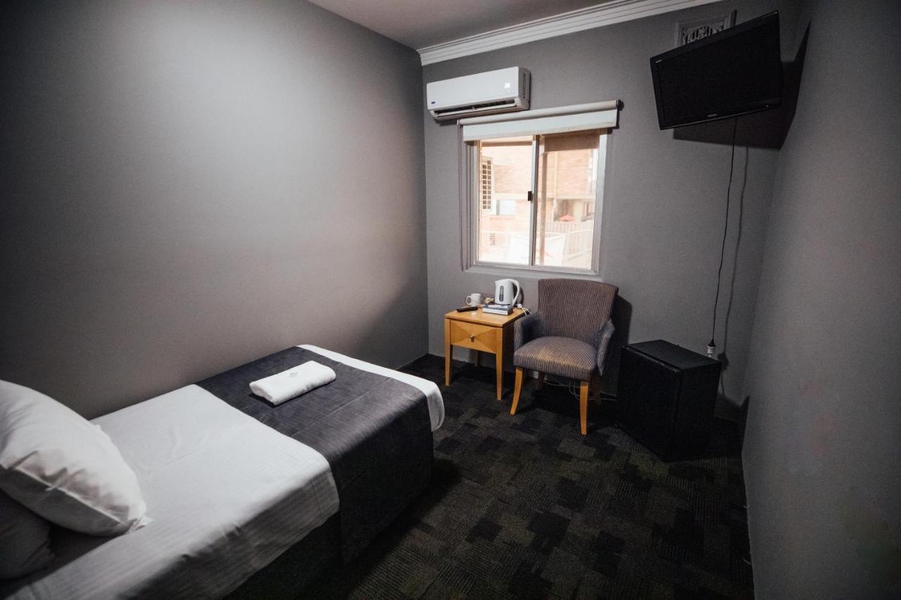 ג'סמונד Shortland Budget Accommodation מראה חיצוני תמונה